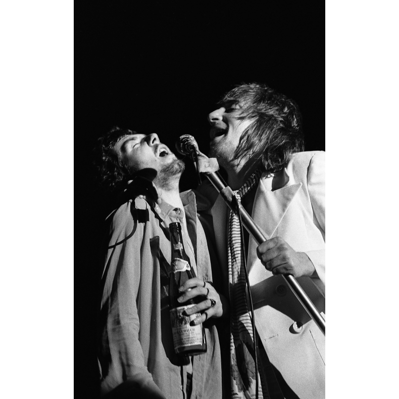 ROD STEWART AND RONNIE LANE - THE FACES AT MAR Y SOL FESTIVAL 1972